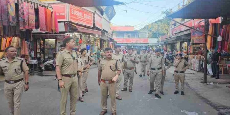 एसएसपी देहरादून के निर्देशों पर पल्टन बाजार में लगातार चल रहा सत्यापन अभियान, 58 संदिग्ध लोगों को पुलिस लायी थाने, सत्यापन की कार्यवाही