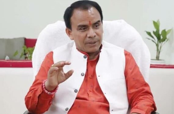 अल्मोड़ा व हरिद्वार मेडिकल कॉलेज को मिली एक दर्जन फैकल्टी, स्वास्थ्य मंत्री डा. धन सिंह रावत ने दी नियुक्ति की मंजूरी