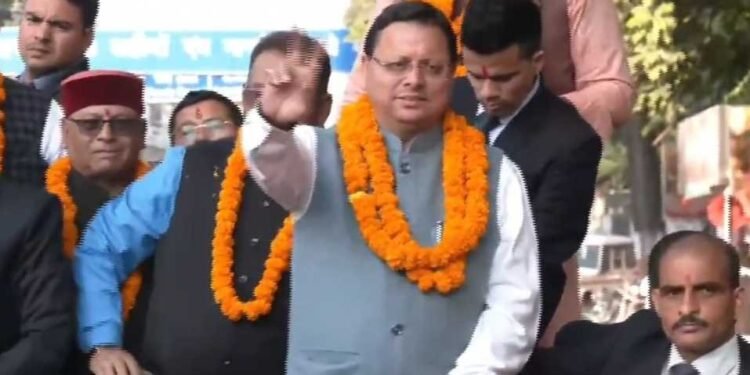 सीएम धामी ने विभिन्न विधानसभा क्षेत्रों के सड़कों एवं पुलों के निर्माण हेतु स्वीकृत की 66.12 करोड की धनराशि