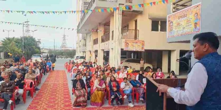 आईएसबीटी के समीप स्थित एमडीडीए की HIG रेजिडेंशियल वेलफेयर एसोसिएशन गठन के बाद पहला समारोह आयोजित