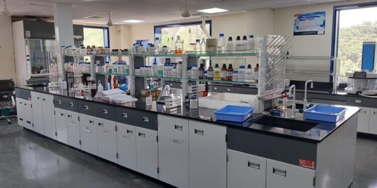 देहरादून स्थित खाद्य संरक्षा एवं औषधि प्रशासन विभाग की लैब को मिला एनएबीएल सर्टिफिकेट, पूरी दुनिया में मान्य होगी जांच रिपोर्ट