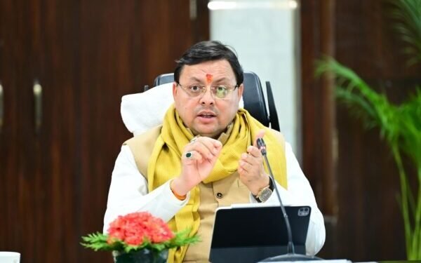 सीएम धामी ने दिल्ली मार्ग पर बसों की उपलब्धता बनाए रखने के दिए निर्देश, परिवहन निगम अलर्ट मोड पर कर रहा बसों का प्रबंधन