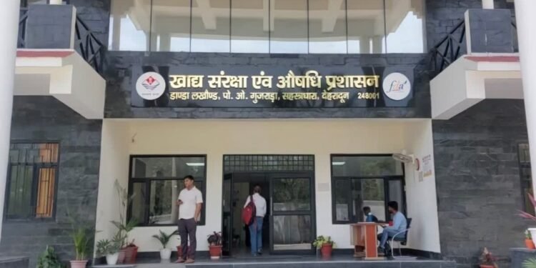 सीएम धामी के निर्देश के बाद राज्य में नकली दवाओं के खिलाफ अभियान तेज