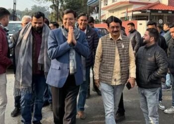 कांग्रेस मेयर प्रत्याशी विरेन्द्र पोखरियाल और पार्षद प्रत्याशियों के प्रचार में उतरे प्रीतम सिंह