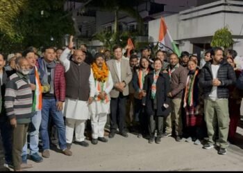 कांग्रेसजनों ने की मेयर प्रत्याशी विरेन्द्र पोखरियाल एवं समस्त वार्डों में कांग्रेस पार्षद प्रत्याशियों को वोट देने की अपील