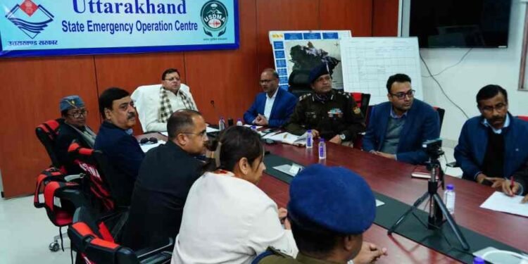सीएम धामी ने माणा के पास हुए हिमस्खलन की ली जानकारी, अधिकारियों को दिए रेस्क्यू अभियान में तेजी लाने के निर्देश