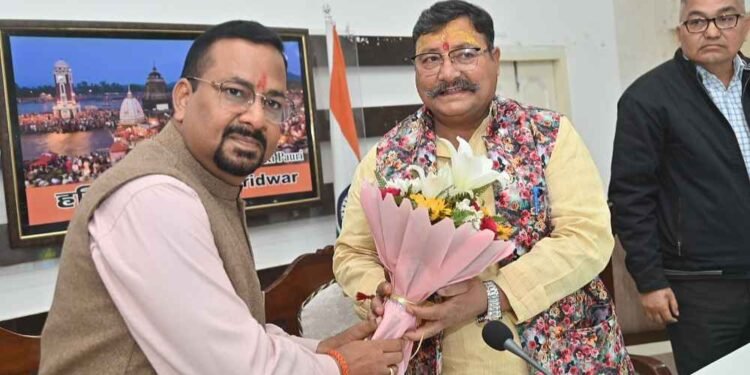 अध्यक्ष पंडित राजेंद्र अणथ्वाल की अध्यक्षता में हुई ‘गौ वंश का संरक्षण’ की समीक्षा बैठक