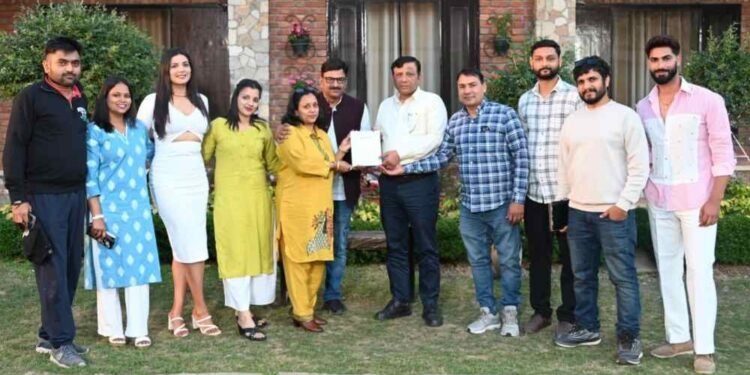 साउंडस्टार्सयूके ने म्यूजिक वीडियो “कमाल करदे हो” की शूटिंग शुरू की, उत्तराखंड को फिल्मिंग हब के रूप में बढ़ावा देने का संकल्प